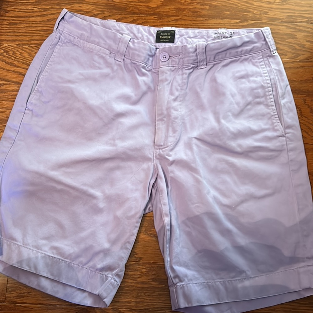 Men’s J.Crew Purple Stanton Shorts. Waist : 32 Inseam : 9